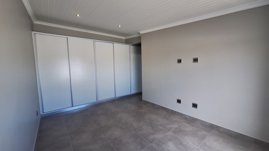 2 Bedroom Property for Sale in Laaiplek Western Cape